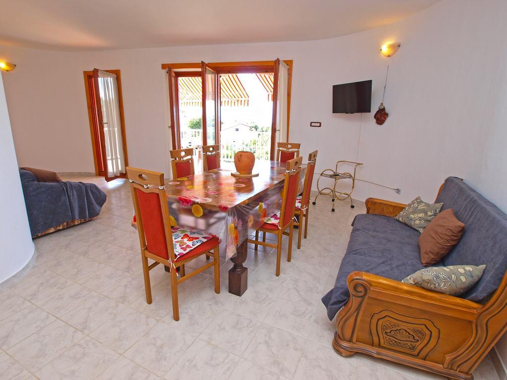 Apartments By The Sea 750 Pjescana Uvala Exterior photo