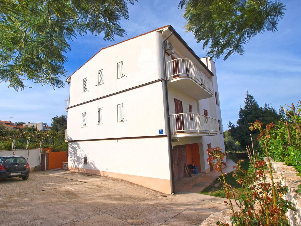 Apartments By The Sea 750 Pjescana Uvala Exterior photo